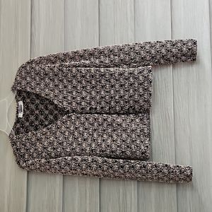Long sleeve knit top